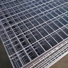  安平县良泽金属丝网制品厂 主营 钢格板,复合钢格板,